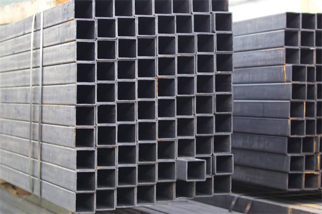 沛县<font style='color:red'>无缝方矩管</font>生产制造